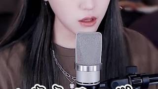 《像瘋了一樣》
原唱:齊秦
翻唱:DJ董靜