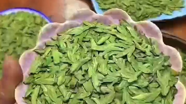 不喝明前茶
不识春来到
等一杯明前龙井
这一年一期的约定
是春天对味蕾最好的馈赠！