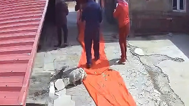 一场简单又浪漫婚礼，加上新郎新娘共6人参加