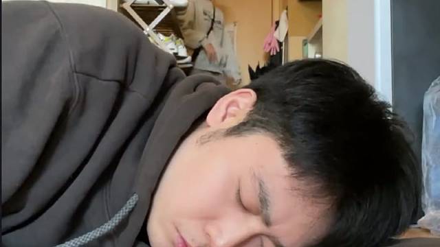 这家我是待不下去了明天就离家出走了