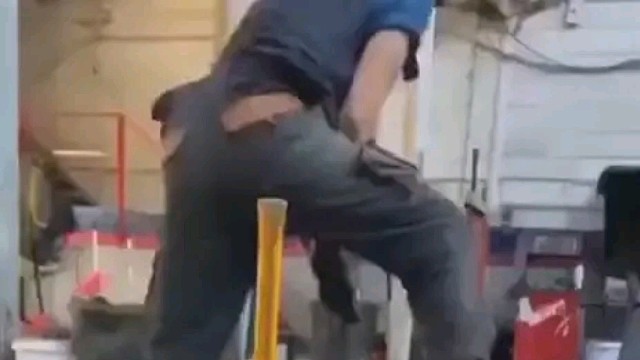 我以为是哪个锤把，看到最后还是我想象力不够丰富