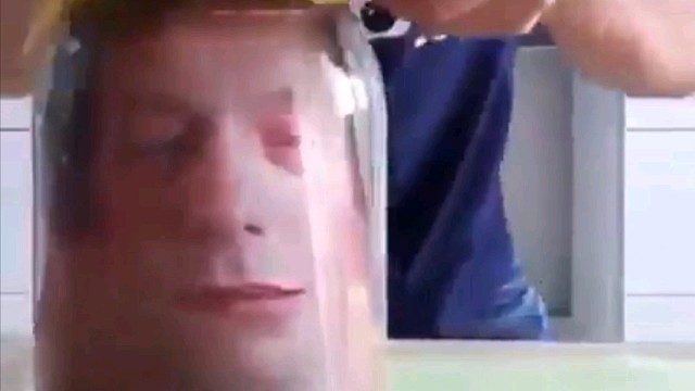 要给人吓出事的