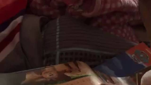 哈哈哈哈，我儿子自己讲故事