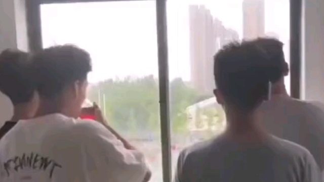 当你们的室友有女朋友后