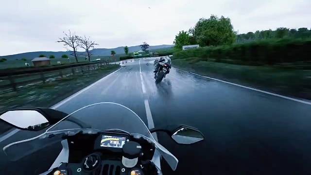 雨后骑车，小心路滑！