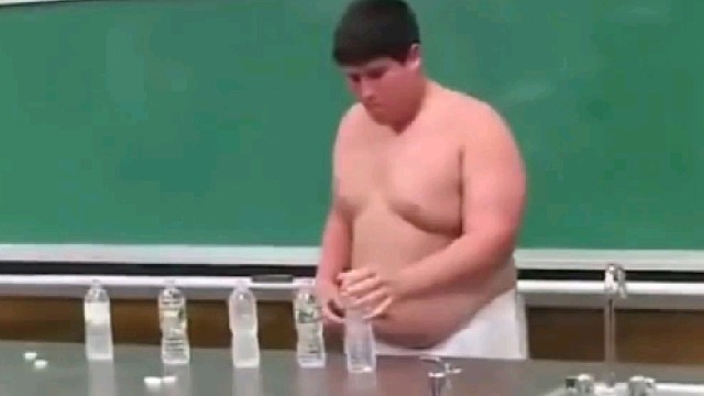 我信了，原来男孩子的快乐真的这么简单