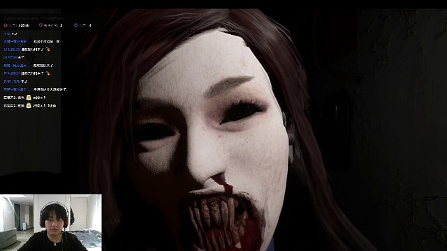 女鬼来袭，抱头蹲下