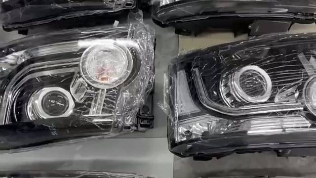 新壳新面路虎发现4组装大灯