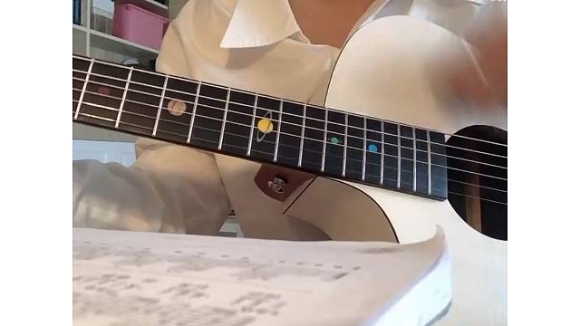 去做风吧
去做不被定义的风