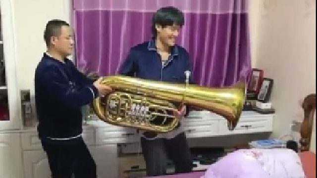 这一招叫苟且偷生