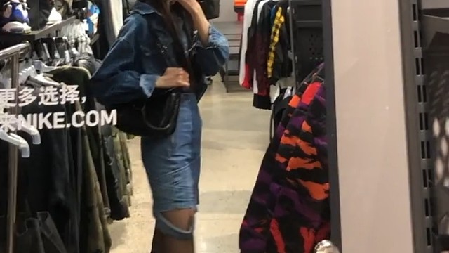 我还是相信，星星会说话，石头会开花，穿过夏天的木栅栏和冬天的风雪之后，你终会抵达。