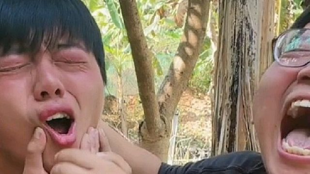 交警抱起车祸受伤女孩送往医院，中途女孩问自己是否太重，交警下一秒的回答亮了！