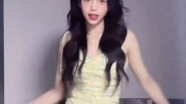 拜托这个夏天假装为我着迷一下可以吗