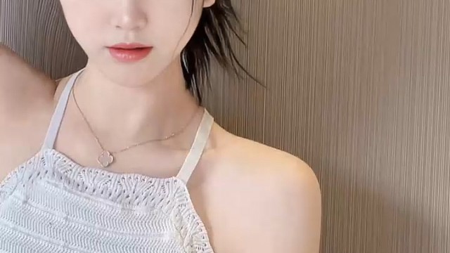 希望5月的牌牌超级白