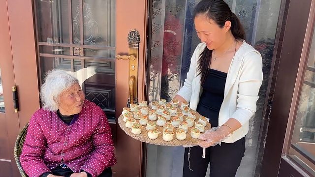 农村媳妇在家做美食，乱七八糟的食材包一坨，出锅不但好看还好吃