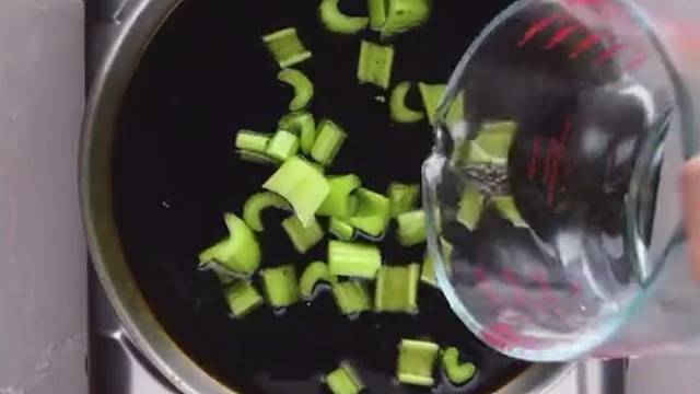 周末大扫除，顽固油污用妙招，轻松搞定