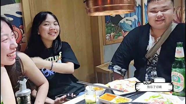 打野请到两个妹子吃烤肉，老二带着粉丝欲半路截胡？什么特么喝醉了好干活～