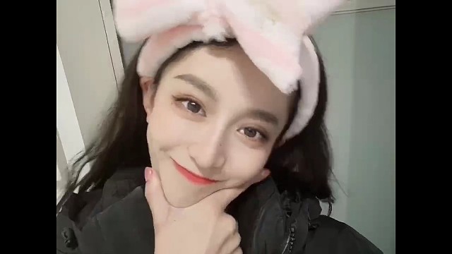 喜欢请点赞不喜欢请评论 让我看看是哪些人想试试本公主的铁拳