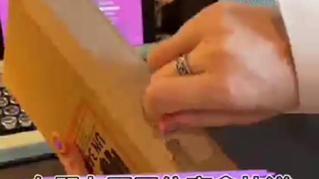 如愿购潮玩数码盲盒多少钱一个？小芒果盲盒现在还有市场吗？#开箱测评#拆快递#盲盒