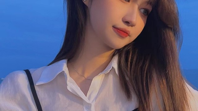 撞进夏日的海风里