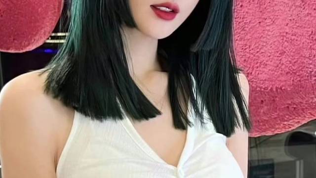 公主切、蓝绿色