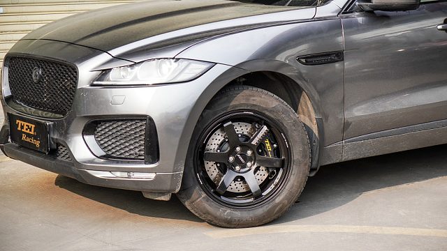 好马配好鞍，捷豹F-PACE前刹车升级，改装TEI P60NS高性能大六刹车套件