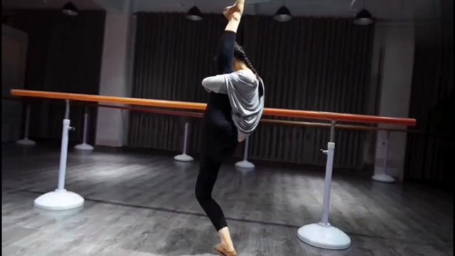 并不惊艳，惟愿你欢喜