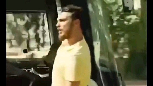 指示牌：哇啦啥呢，我又听不懂