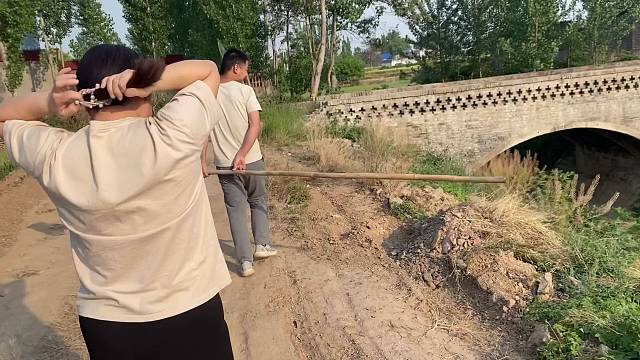 疫情被封在家的不知道第几天，还是听婶婶的话才能捉到鱼呀