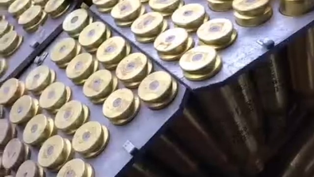 当你一天能赚七、八万纯利后，你就会发现通过勤劳根本发不了财的，它只能解决温饱，发大财是靠脑子眼光和机