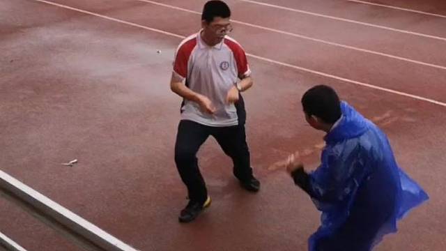 爸妈：再也不用担心孩子早恋了