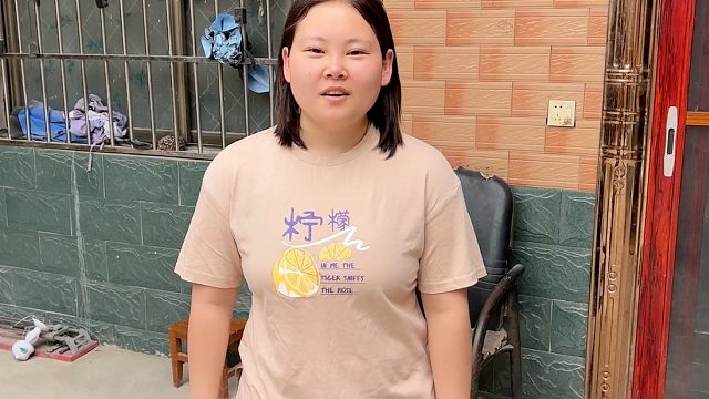 和表哥投资90000元收割机,提前保养做准备,妞妞主动送5000元现金