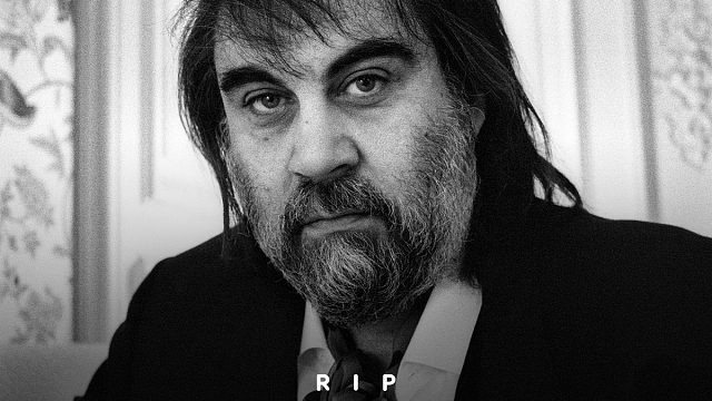 这首曲子是球迷都听过，但今天它的作者去世了