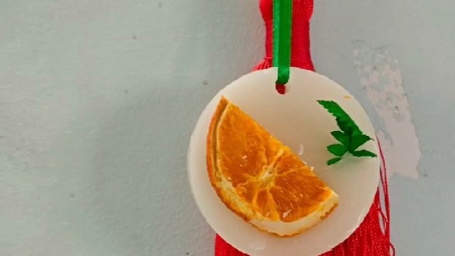 感谢卡卡.蛮吉.桃桃.萌萌.狗狗.威龙以及路人朋友们来公会战支持菠萝姐
虽败犹荣