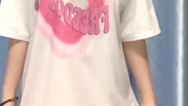 浅浅的跳一下把。