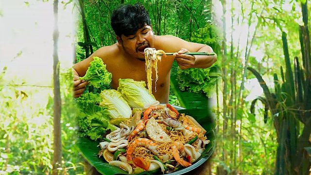 海边抓点田螺，配上龙虾煮面条，吃一口味真鲜