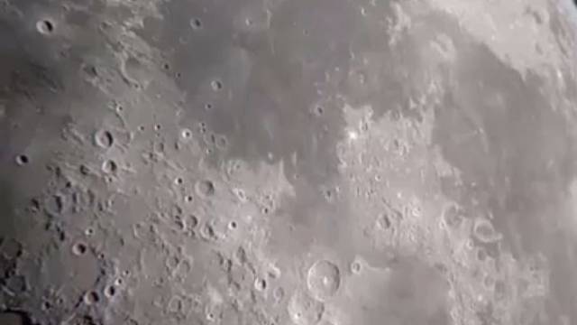 高清！月表直播竟然无意中拍下UFO！