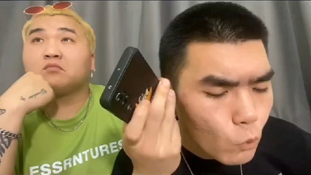 女生说“我好烦啊”怎么回？