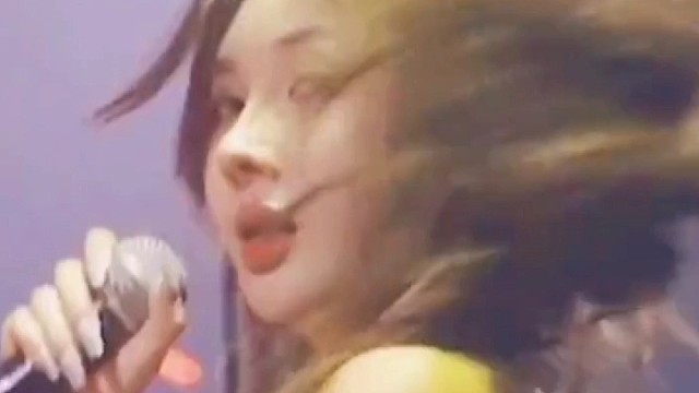 总有人间一两风，填我十万八千梦