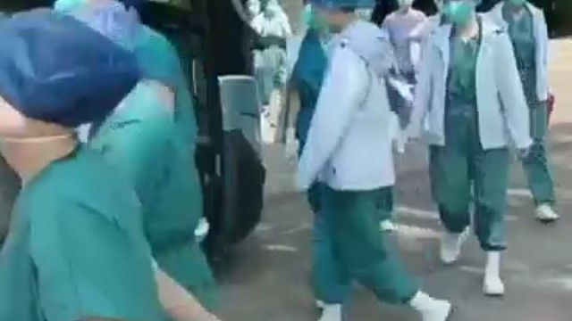 欢迎抗疫英雄回家