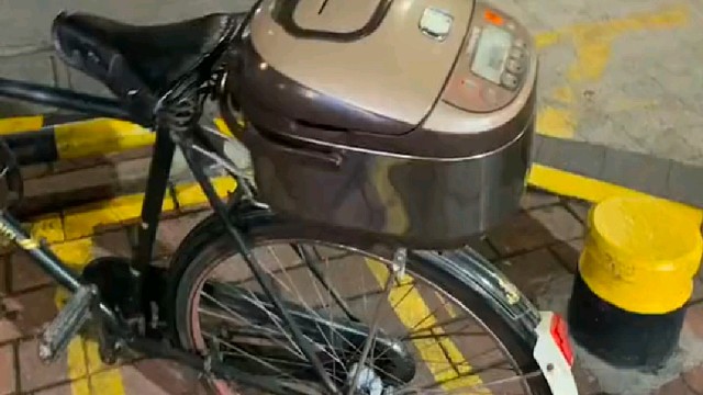 你这辆车的艺术成分很高
