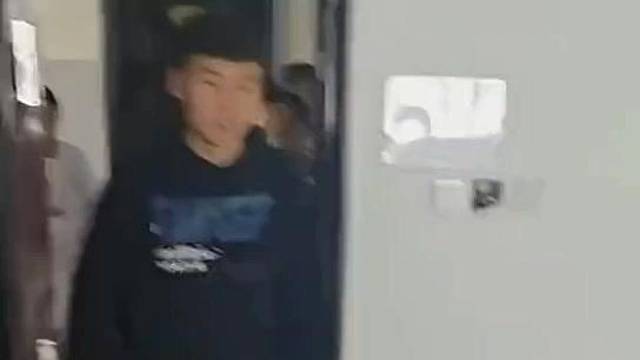 虽然嘴上说着不想，但是还是笑的合不拢嘴啊