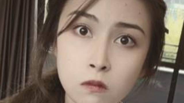 假装把前女友的名字纹在身上，看看女友的反应