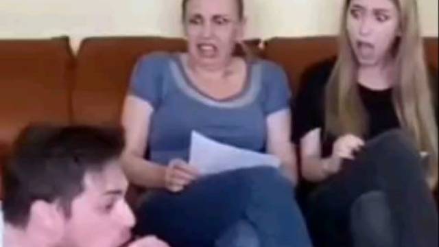 几十秒内让女友震惊数次