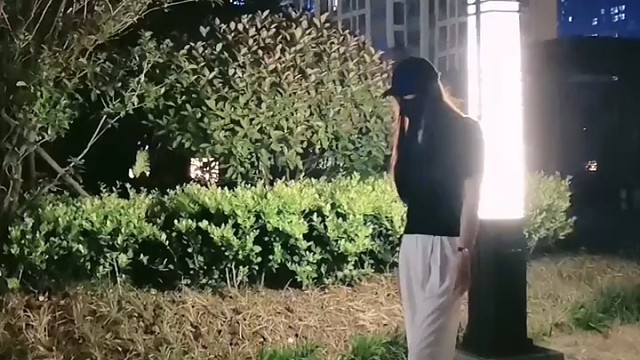 不为五月愁，只为六月笑