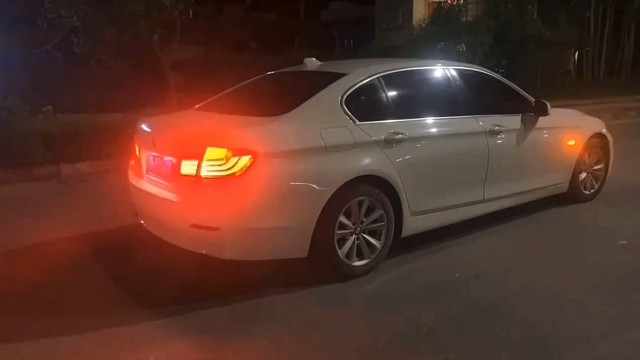 以前是拼了命的玩现在是玩了命的拼真没想到到这个年纪会因为赚不到钱而侧夜难眠