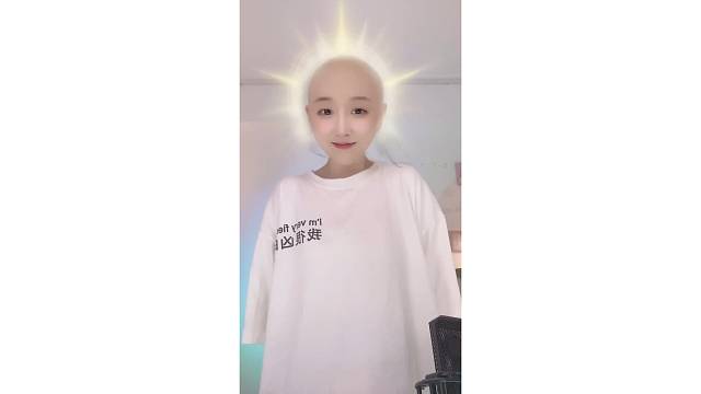 她真的好凶哦～