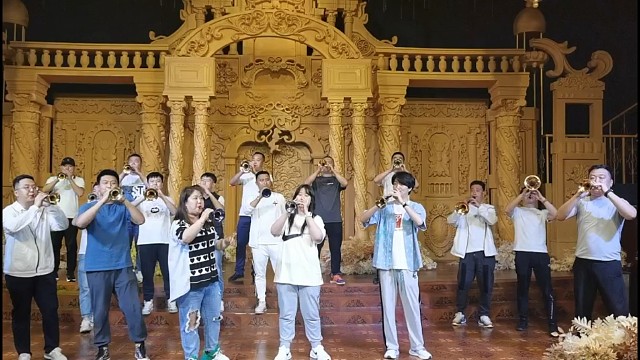 兄弟齐心，合奏