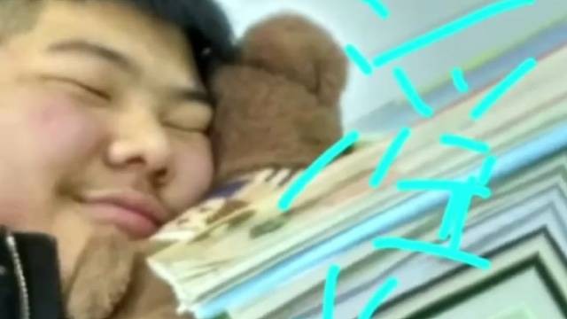 谁年轻还不是个小胖子