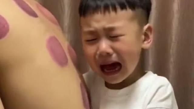 父亲：除了你妈打，没有人家打。